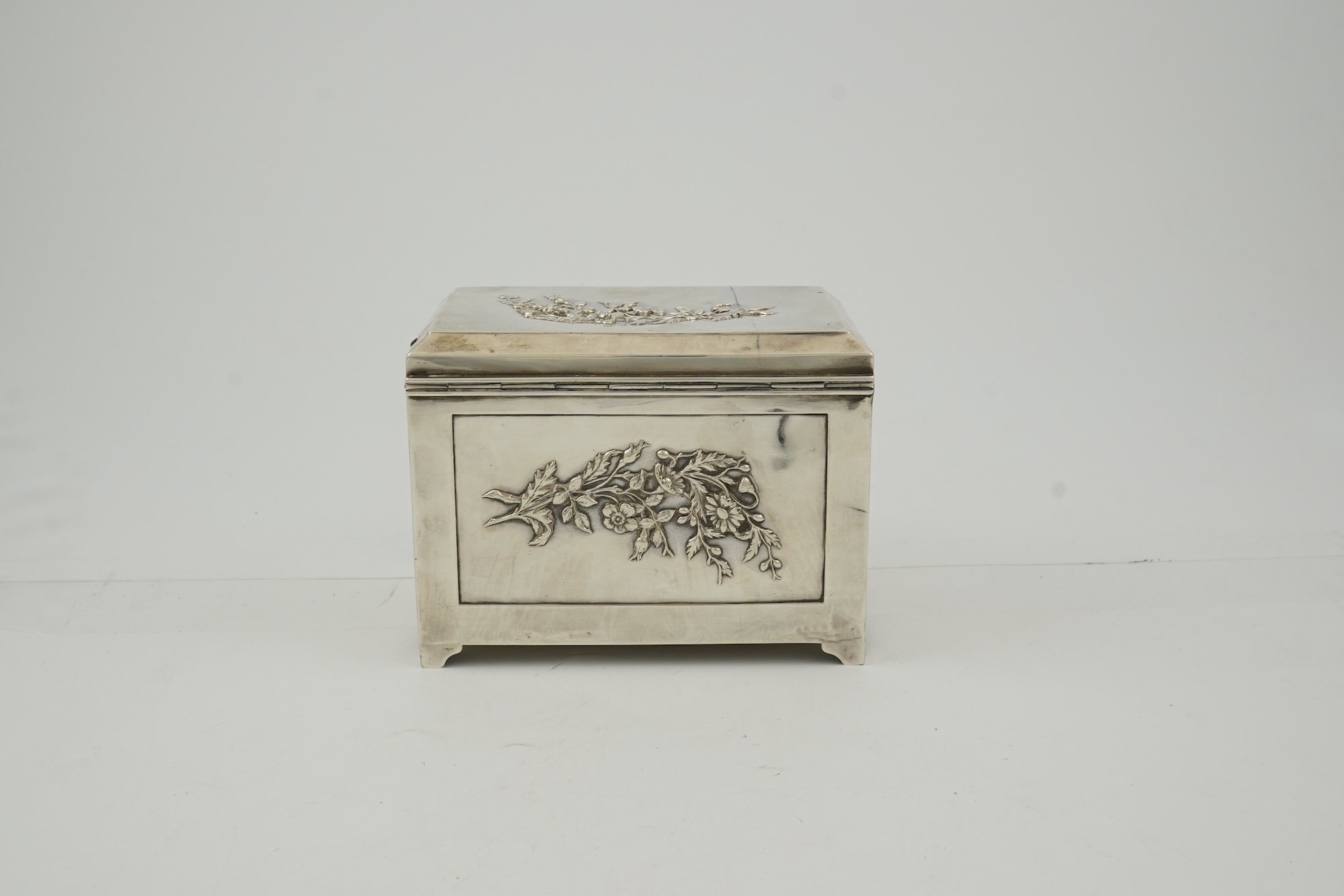 An Edwardian silver mounted jewellery casket, by William Neale & Son Ltd